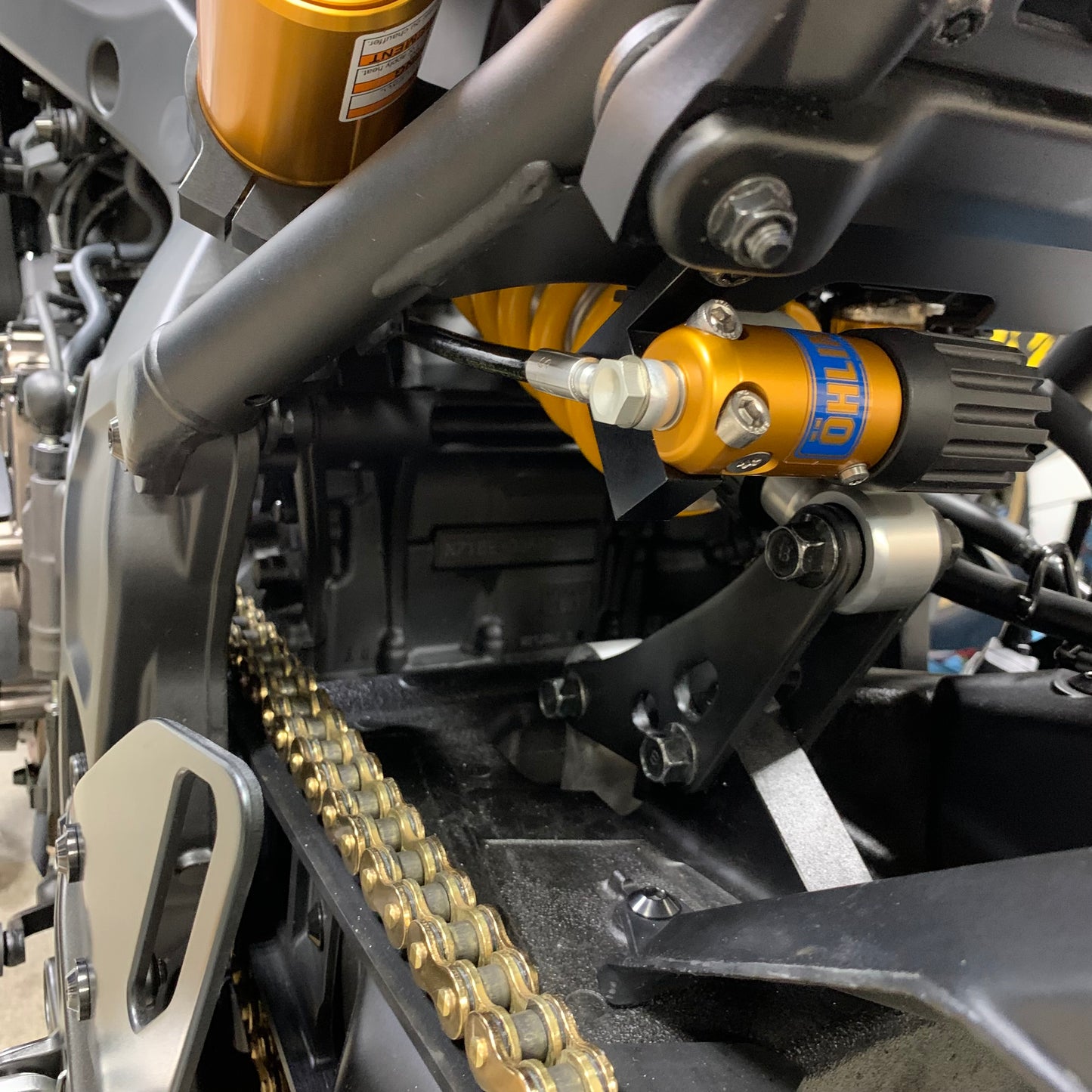 09SPOEM Ohlins CNC Bracket [OEMOB1]