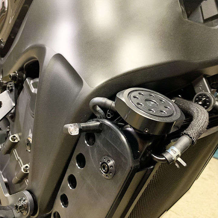 YMCK CNC Billet Radiator Side Cover & Turn Signal Mount Kit for Yamaha XSR900 RSG1