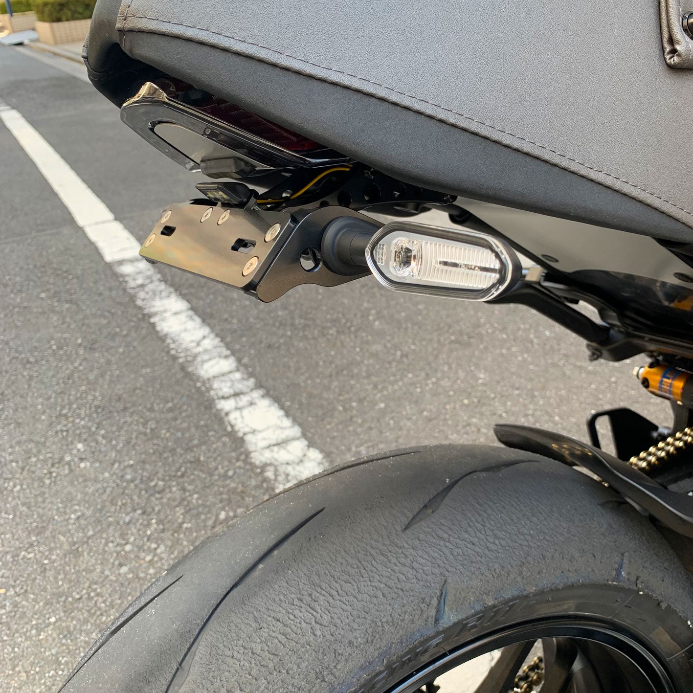 YMCK CNC Billet License Plate Holder V2 for Yamaha XSR900 (2022–) / XSR900GP (2024–) FEYX922V2W
